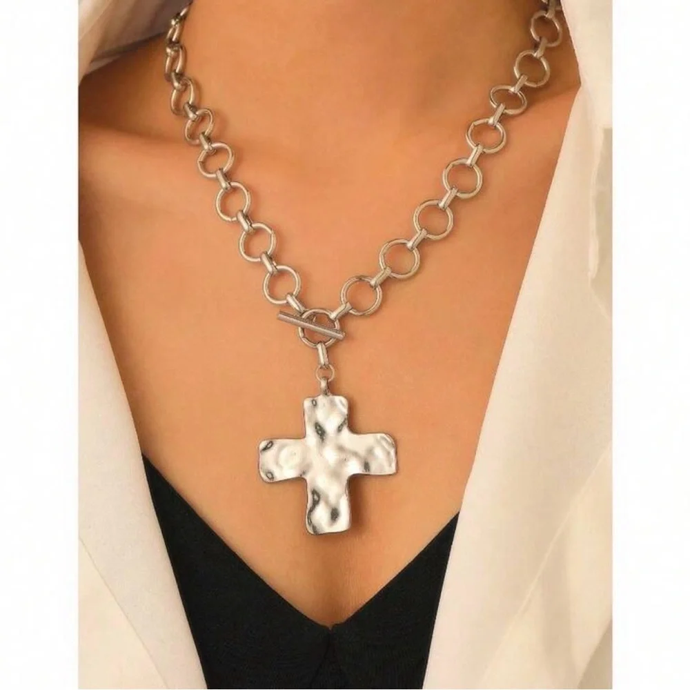 Silver‎ Tone Cross Pendant Necklace